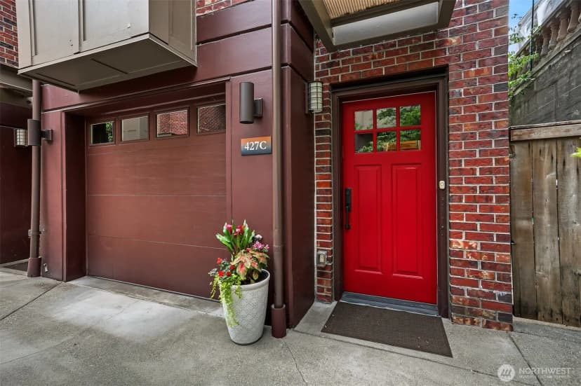 Property photo for 427 13th Avenue E #c, Seattle photo 2