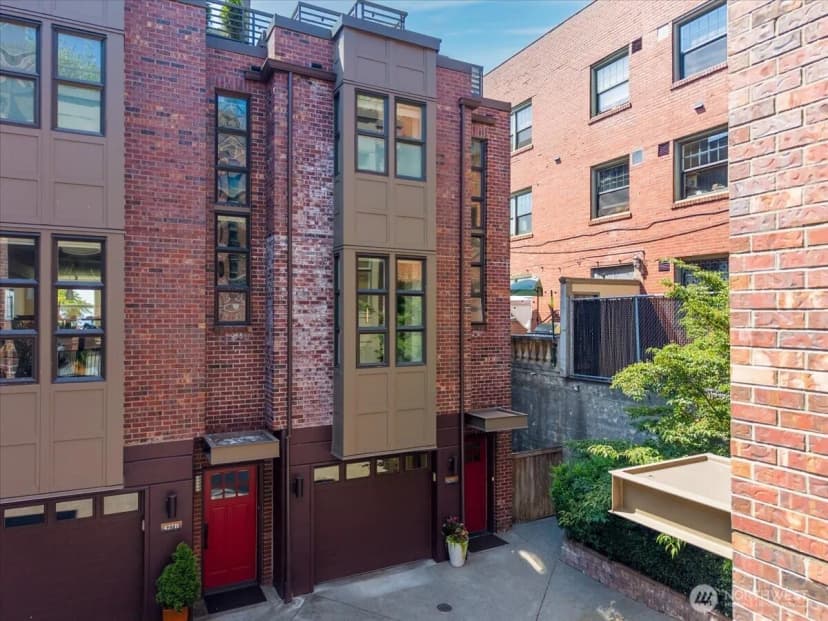 Property photo for 427 13th Avenue E #c, Seattle