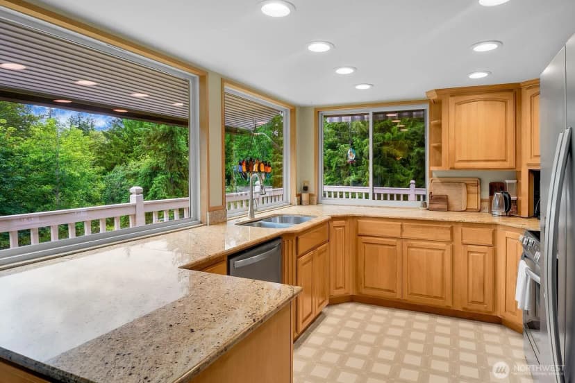 Property photo for 24520 Se 24th Street, Sammamish photo 6