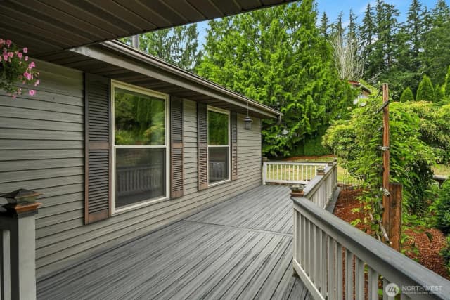 Property photo for 24520 Se 24th Street, Sammamish photo 2