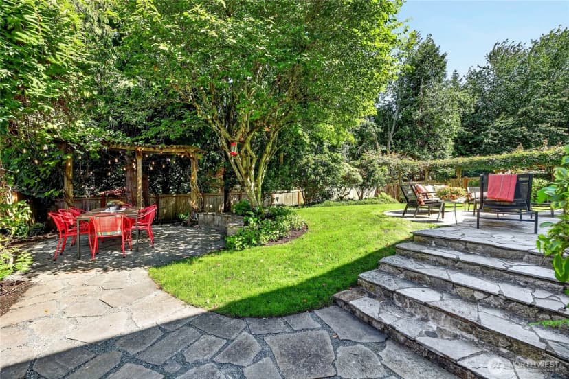 Property photo for 118 246th Way Se, Sammamish photo 33