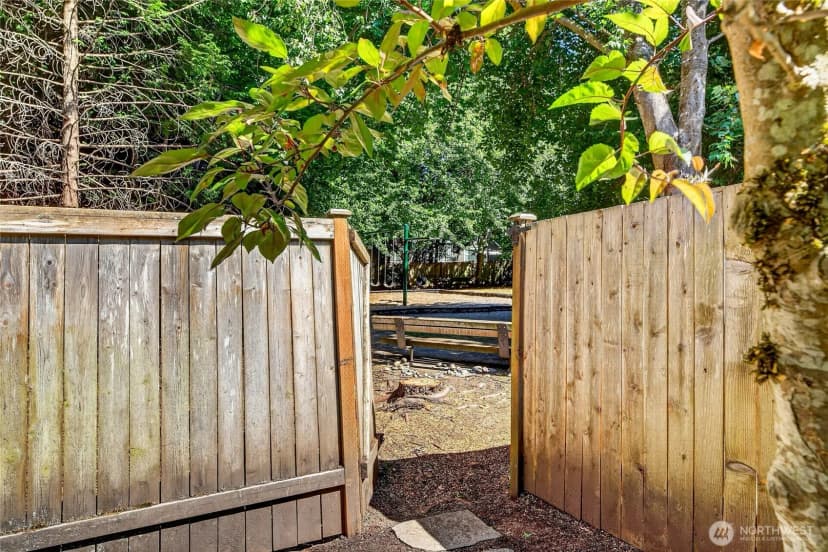 Property photo for 118 246th Way Se, Sammamish photo 36