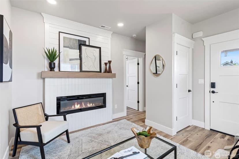 Property photo for 814 26th Street #1, Anacortes photo 6