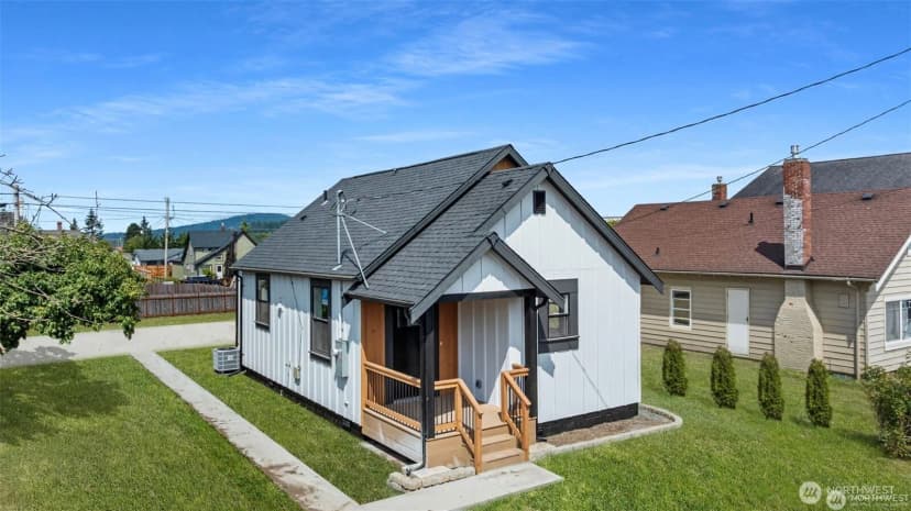Property photo for 814 26th Street #1, Anacortes