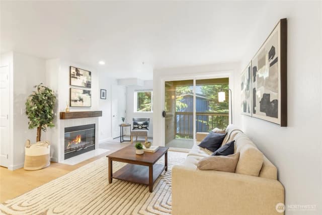 Property photo for 18523 68th Avenue Ne #102, Kenmore