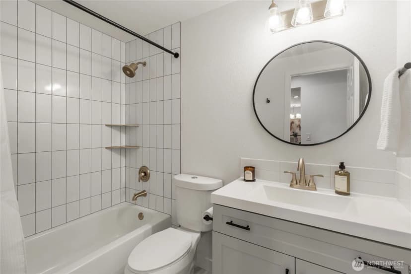 Property photo for 18523 68th Avenue Ne #102, Kenmore photo 21