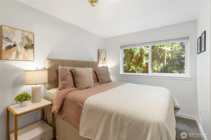 Property photo for 18523 68th Avenue Ne #102, Kenmore photo 18