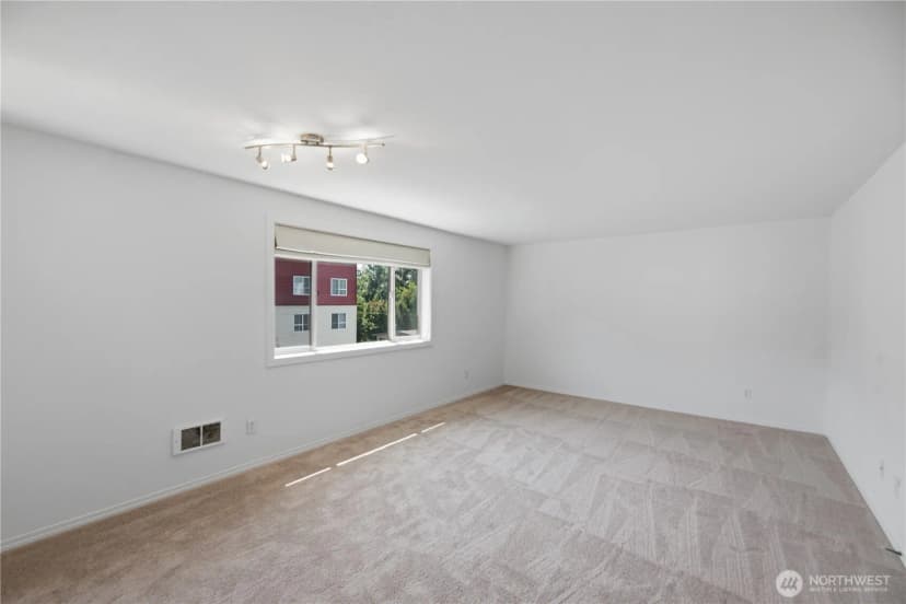 Property photo for 14300 32nd Avenue Ne #410, Seattle photo 16