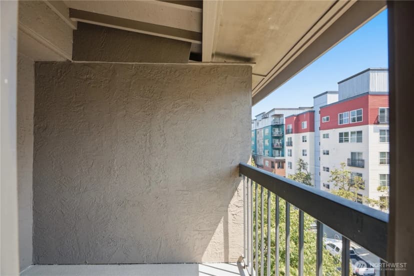 Property photo for 14300 32nd Avenue Ne #410, Seattle photo 26