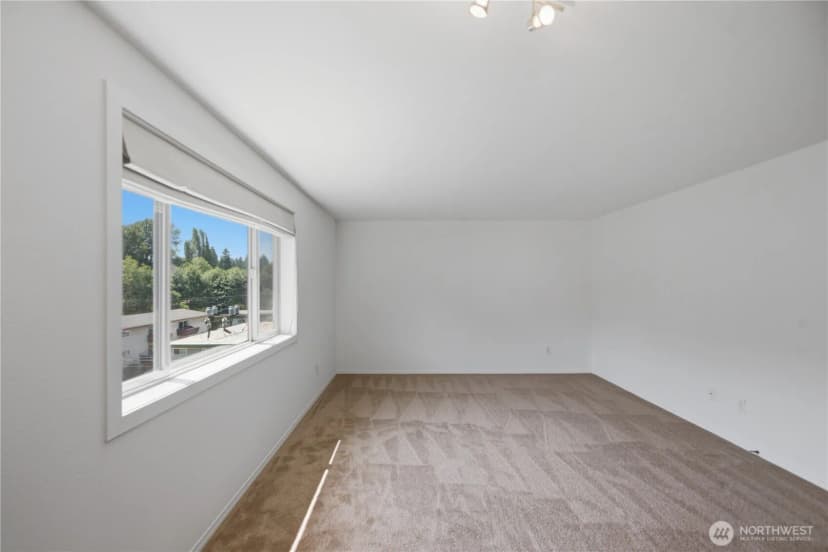 Property photo for 14300 32nd Avenue Ne #410, Seattle photo 14
