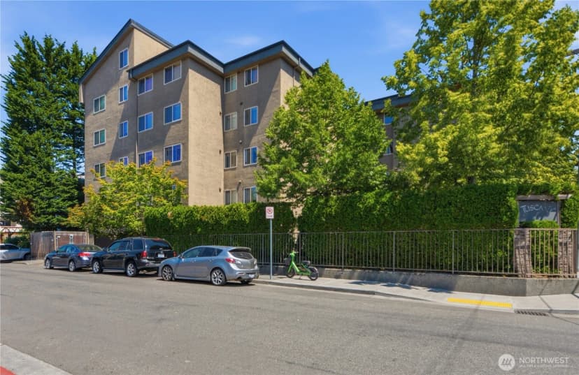 Property photo for 14300 32nd Avenue Ne #410, Seattle photo 37