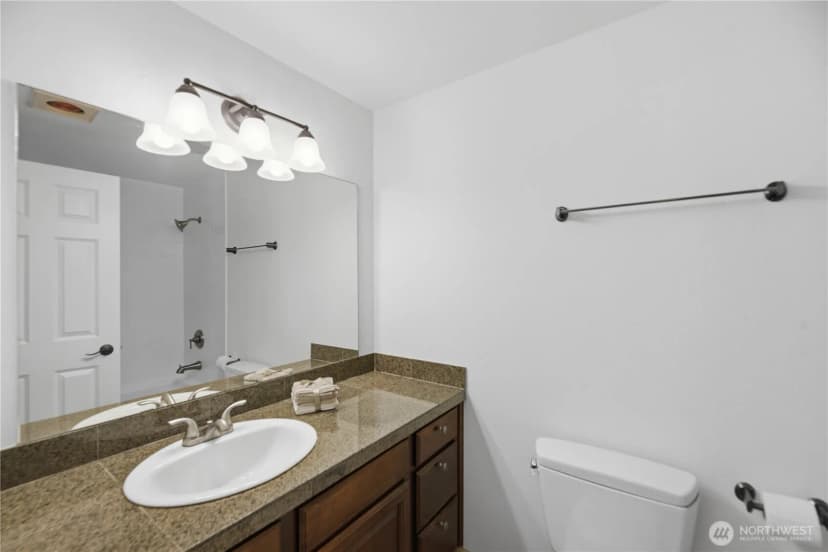 Property photo for 14300 32nd Avenue Ne #410, Seattle photo 23