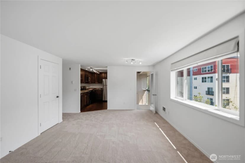 Property photo for 14300 32nd Avenue Ne #410, Seattle photo 15