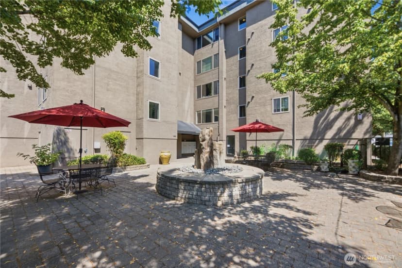 Property photo for 14300 32nd Avenue Ne #410, Seattle photo 34