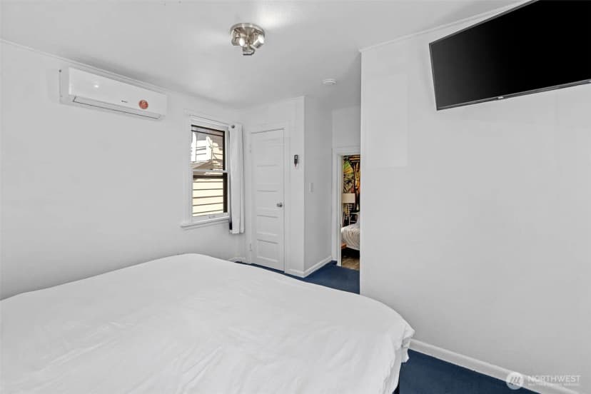 Property photo for 1225 E Jefferson Street, Seattle photo 9