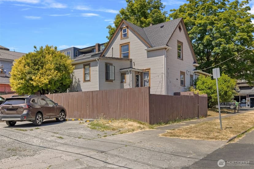 Property photo for 1225 E Jefferson Street, Seattle photo 34