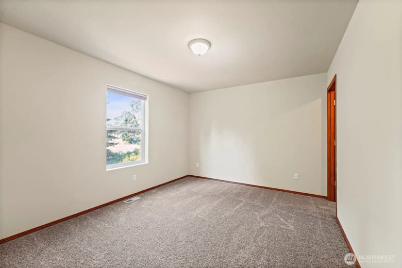Property photo for 1413 177th Street E, Spanaway photo 32