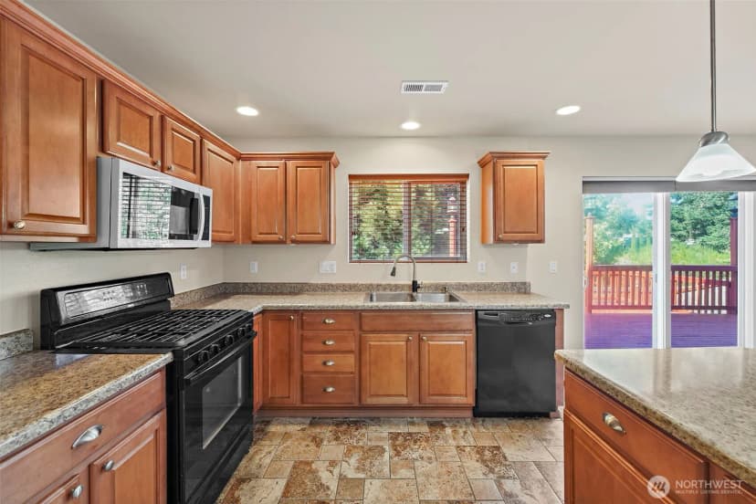 Property photo for 1413 177th Street E, Spanaway photo 17