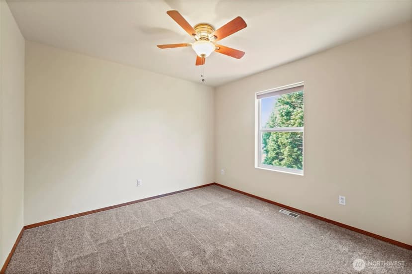 Property photo for 1413 177th Street E, Spanaway photo 31