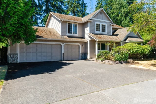 Property photo for 5724 Hillpointe Circle, Lynnwood photo 3