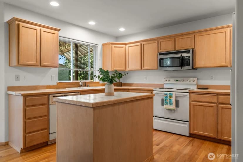 Property photo for 5724 Hillpointe Circle, Lynnwood photo 11