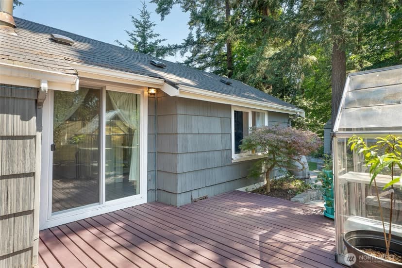 Property photo for 11350 28th Avenue Ne, Seattle photo 29