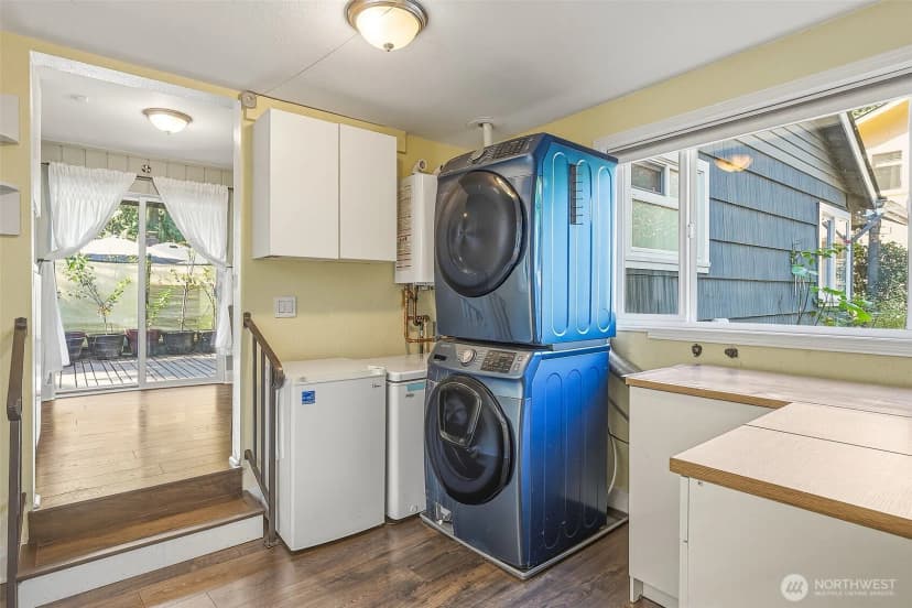 Property photo for 11350 28th Avenue Ne, Seattle photo 14