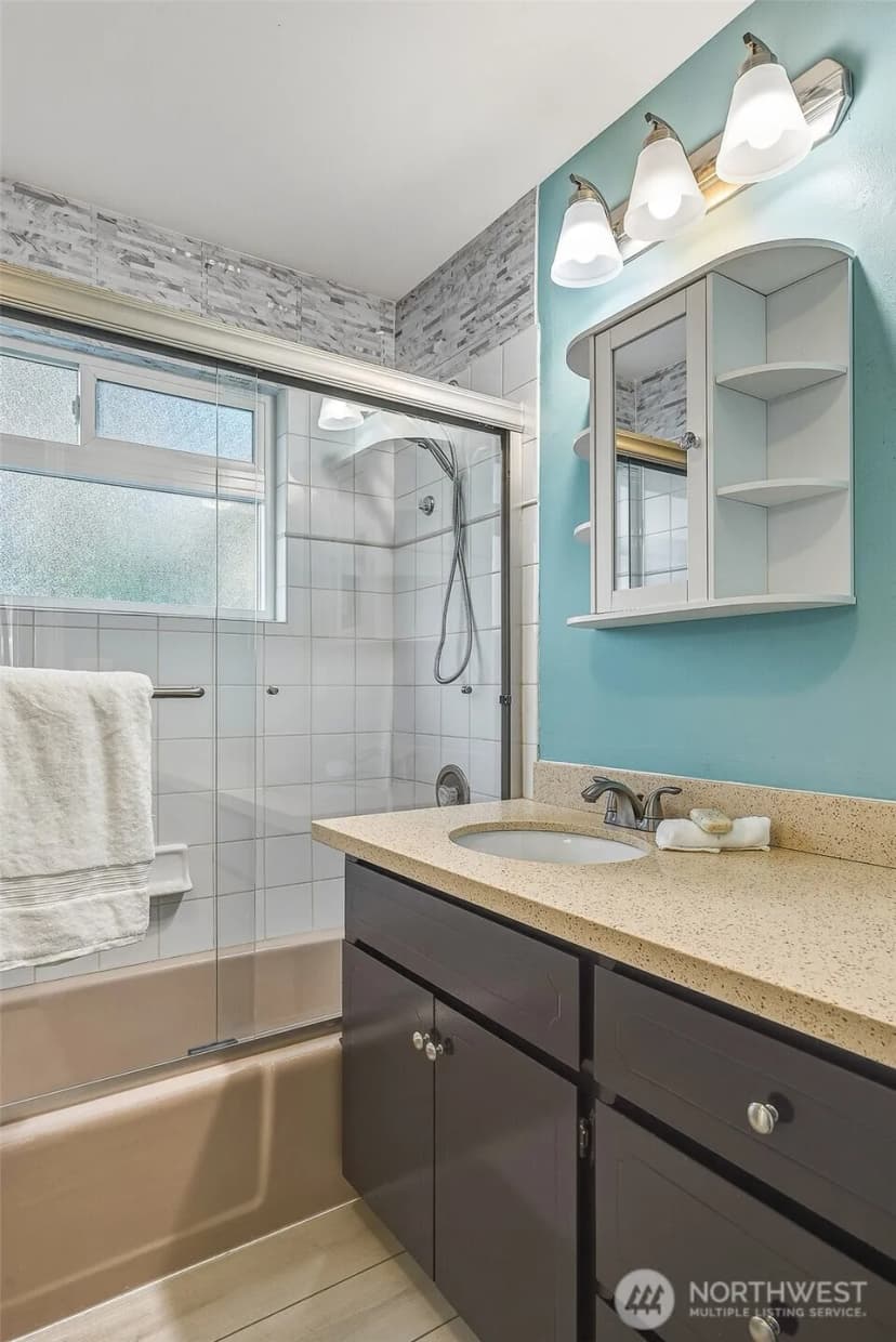 Property photo for 11350 28th Avenue Ne, Seattle photo 13