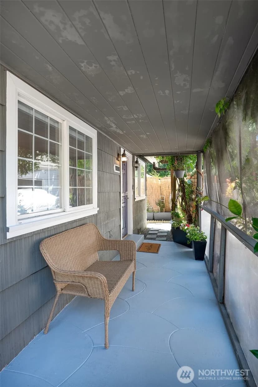 Property photo for 11350 28th Avenue Ne, Seattle photo 2
