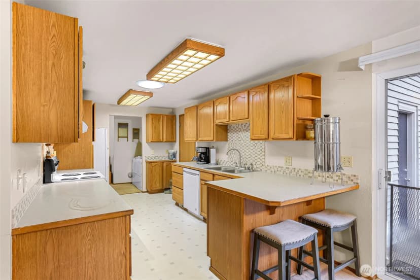 Property photo for 13006 160th Avenue Se, Renton photo 14