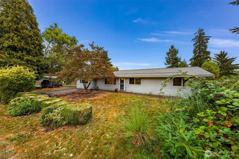 Property photo for 13006 160th Avenue Se, Renton photo 31