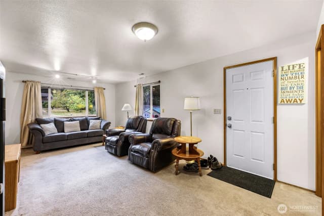 Property photo for 13006 160th Avenue Se, Renton photo 4