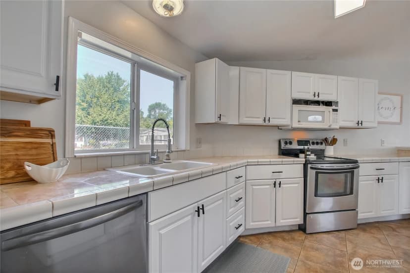 Property photo for 232 Grand Fir Drive, Enumclaw photo 18