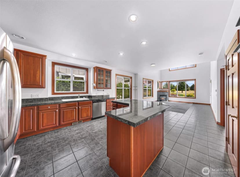 Property photo for 8854 Depot Road #a, Lynden photo 4