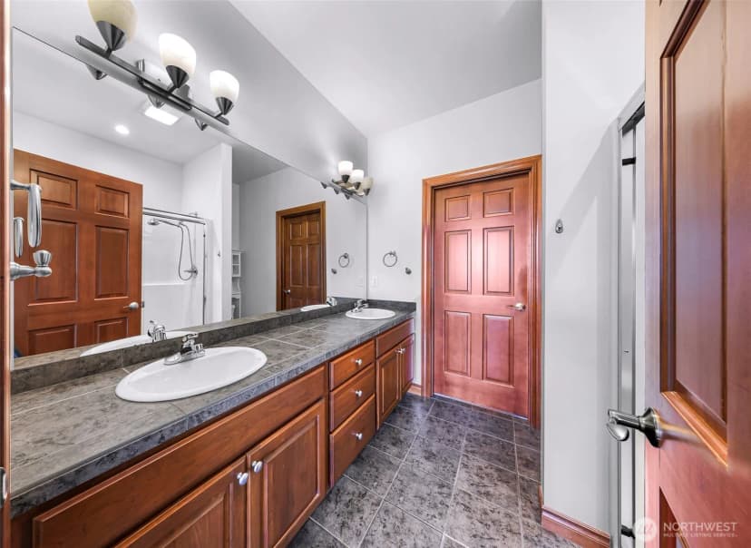 Property photo for 8854 Depot Road #a, Lynden photo 18