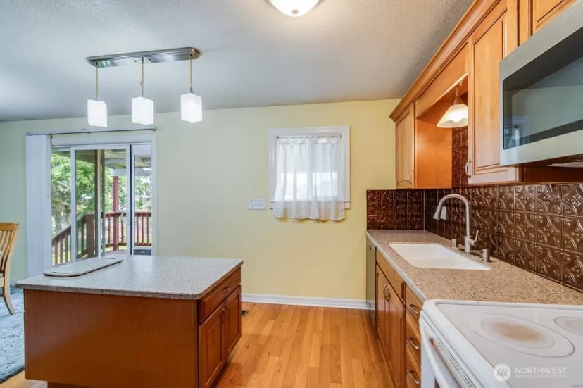 Property photo for 4012 W Deschutes Avenue, Kennewick photo 12