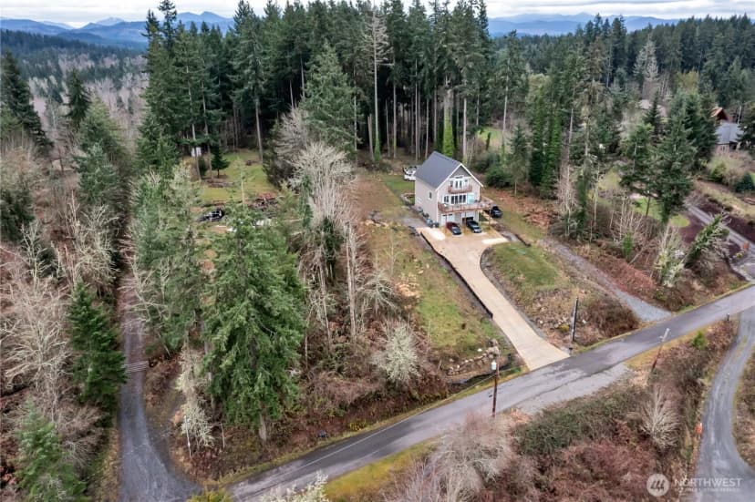 Property photo for 12120 S Clear Lake Road E, Eatonville photo 8