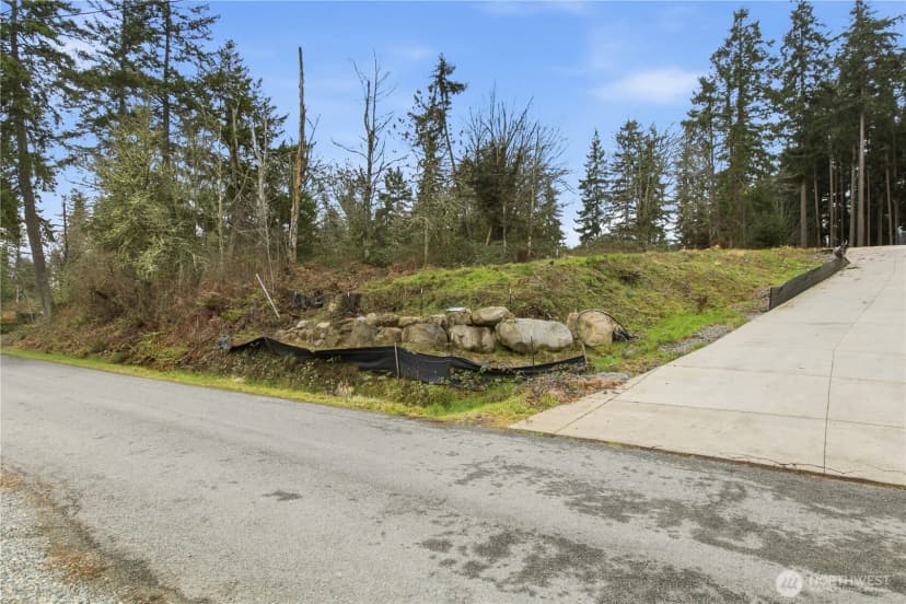 Property photo for 12120 S Clear Lake Road E, Eatonville photo 12