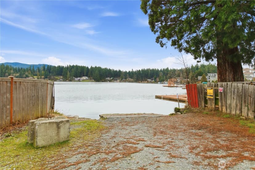 Property photo for 12120 S Clear Lake Road E, Eatonville photo 15