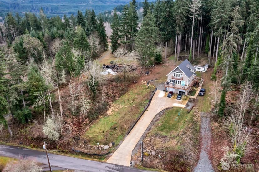 Property photo for 12120 S Clear Lake Road E, Eatonville photo 9