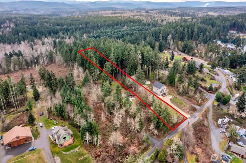 Property photo for 12120 S Clear Lake Road E, Eatonville photo 2