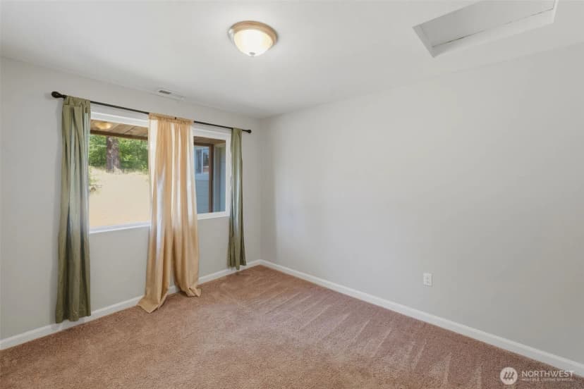 Property photo for 5305 Chicago Avenue Sw, Lakewood photo 19