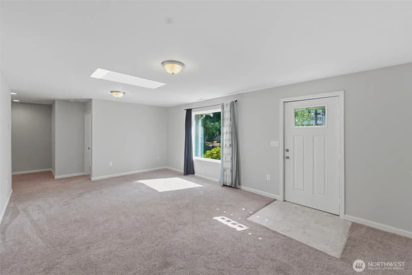 Property photo for 5305 Chicago Avenue Sw, Lakewood photo 2
