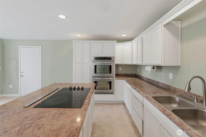 Property photo for 5305 Chicago Avenue Sw, Lakewood photo 10