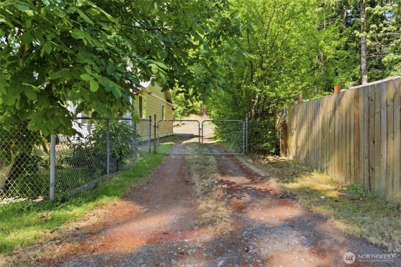 Property photo for 5305 Chicago Avenue Sw, Lakewood photo 33
