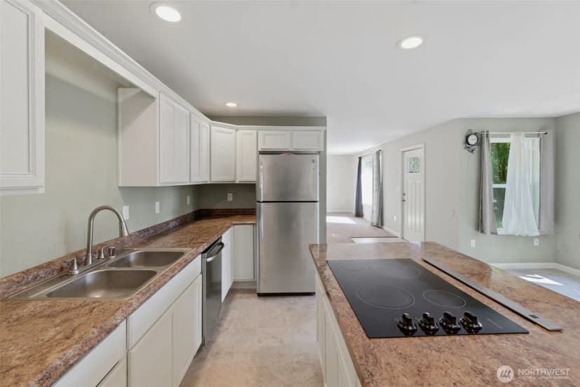 Property photo for 5305 Chicago Avenue Sw, Lakewood photo 9