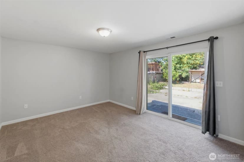 Property photo for 5305 Chicago Avenue Sw, Lakewood photo 12