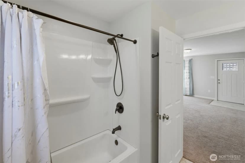 Property photo for 5305 Chicago Avenue Sw, Lakewood photo 18