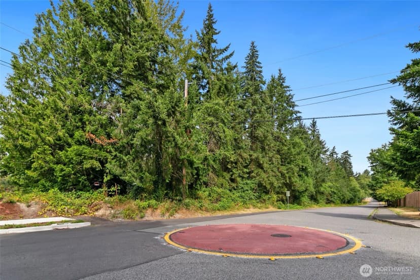 Property photo for 31 Xxx 32nd Avenue S, Federal Way photo 12
