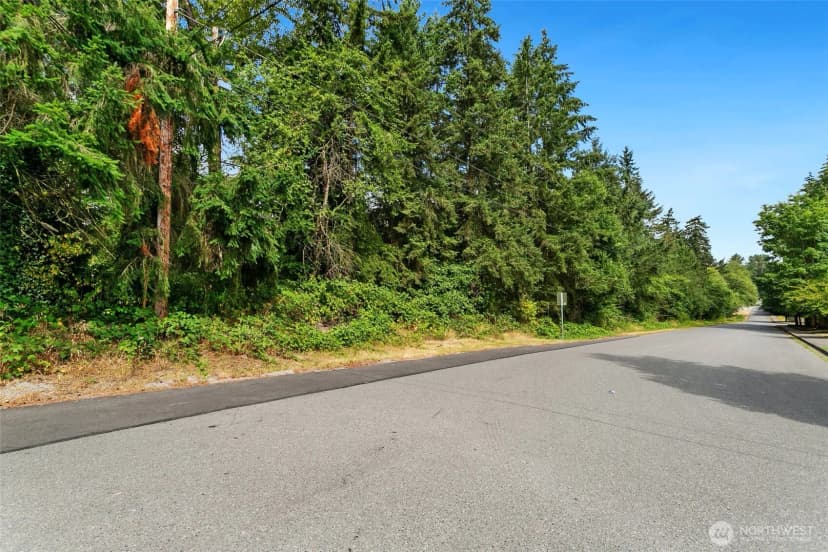 Property photo for 31 Xxx 32nd Avenue S, Federal Way photo 11